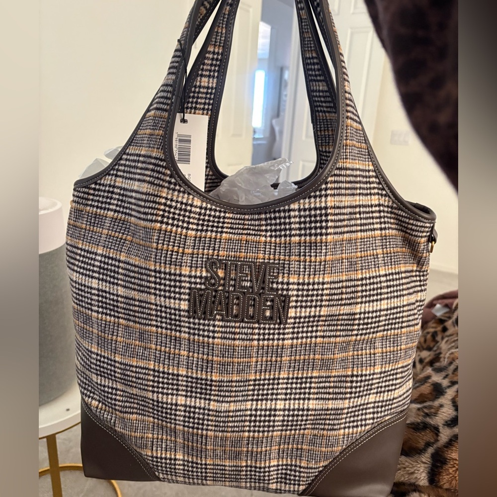 Steve Madden Plaid Grungy Tote🤎 Free Wallet. - Picture 7 of 10